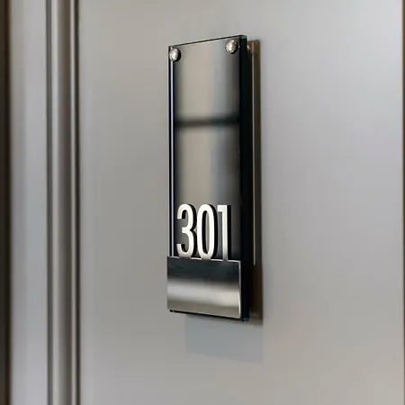 Le Presbytère 3* Paris