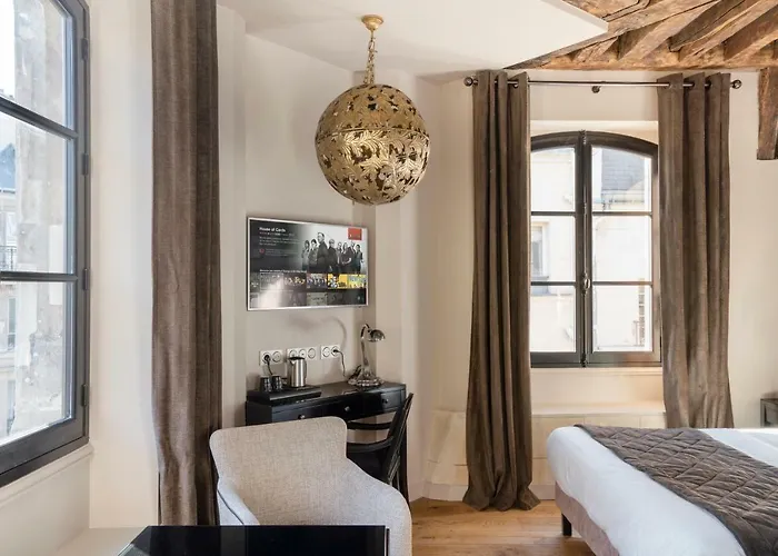 Le Presbytere 3* Paris