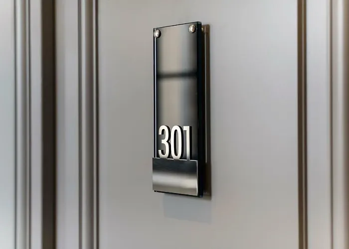 Le Presbytere 3* Paris